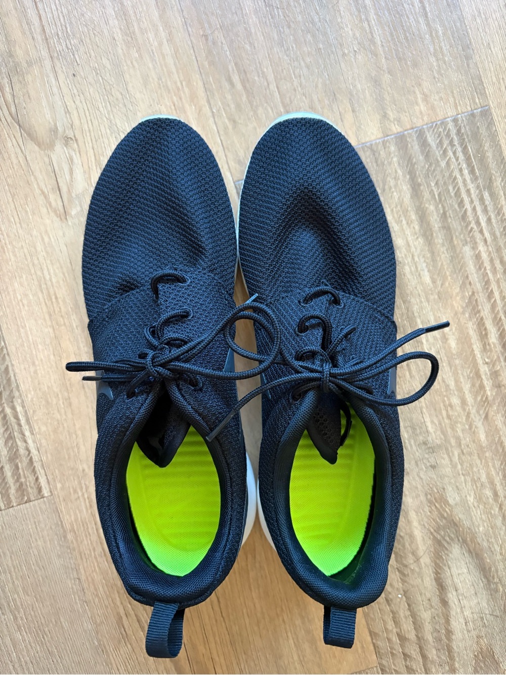 Nike Black Knit Athletic Sneakers with Neon Green Insole sz 8